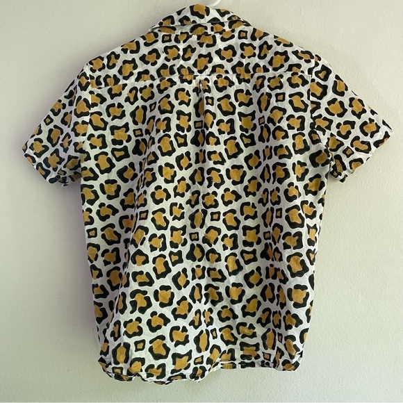 Consept Collective cheetah print hand blocked novelty print button up blouse - Picture 3 of 10